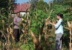 Bhabinkamtibmas Ajak Masyarakat Tingkatkan Semangat Gotong Royong